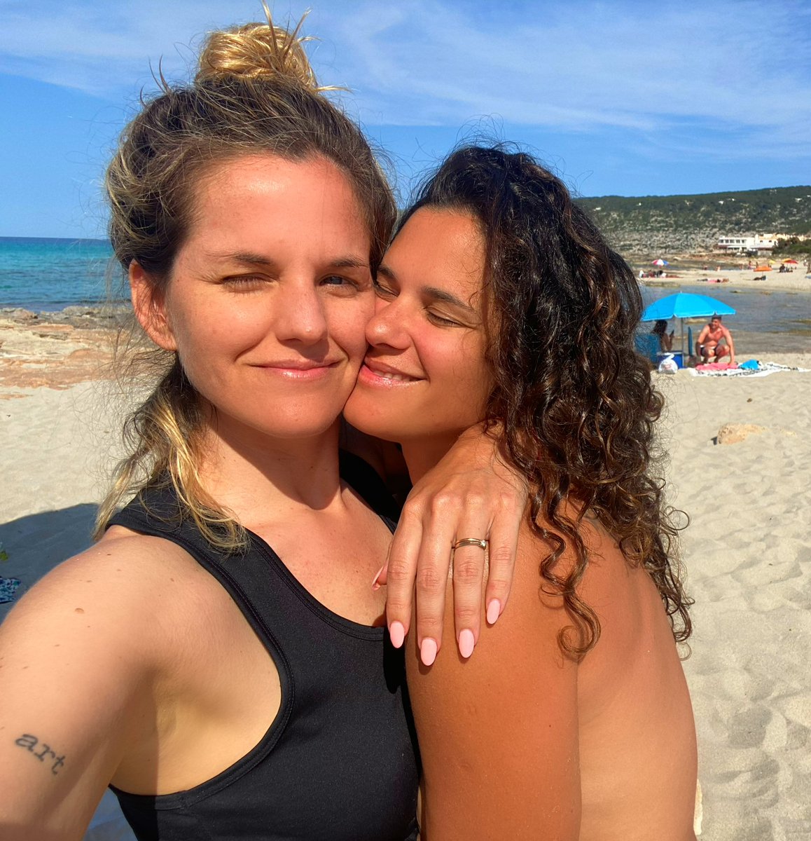 Feliz cumple a la persona que me da ganas de mejorar todos los dias. No sabia que se podia amar tanto <a href="/elliotsofia/">Sofia Elliot</a>