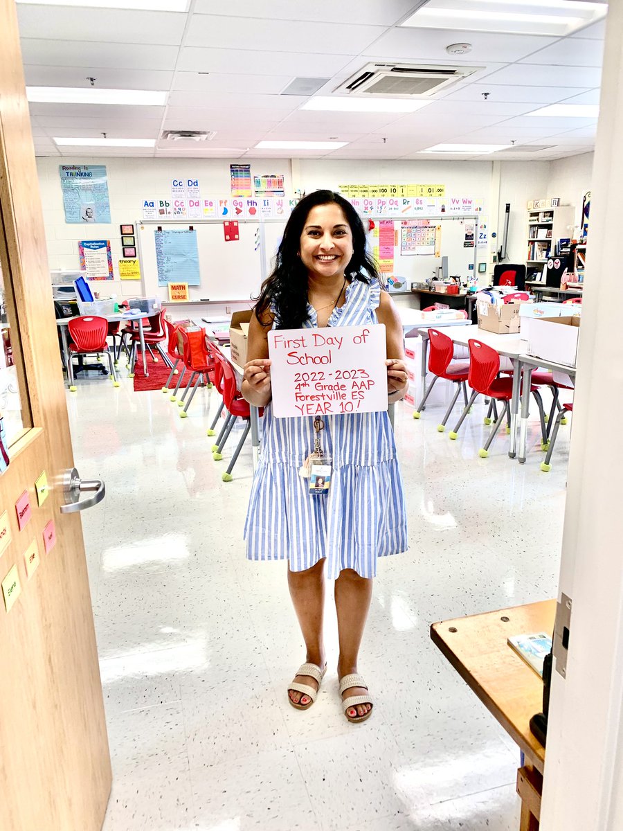 EducatorAkbar's tweet photo. Excited to start year 10! @ForestvilleFCPS #FirstDayOfSchool https://t.co/nM8BE8ugK9