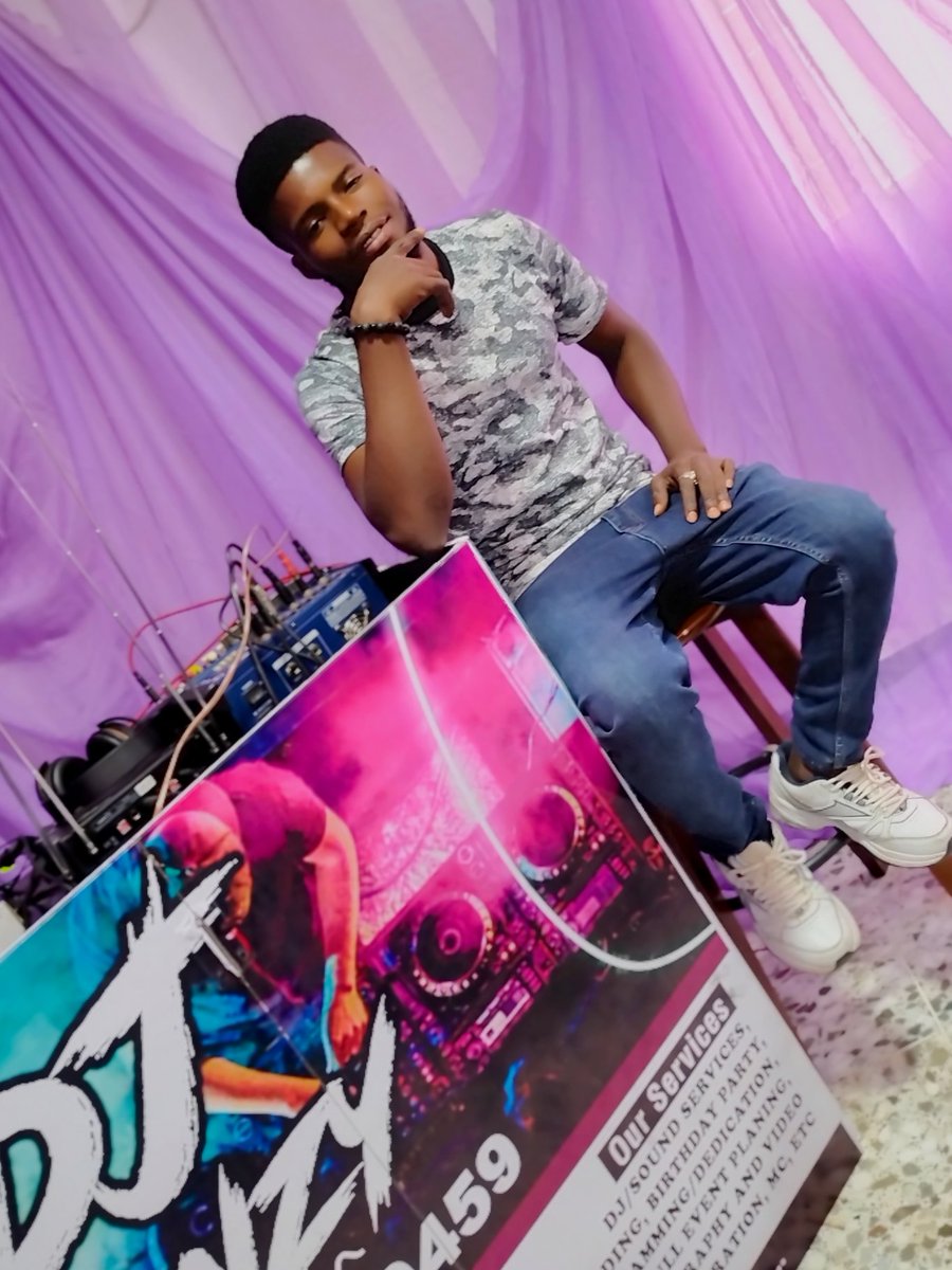 king_eazibeat's tweet photo. We are all born innocent and lost on earth, only the wise one's are found!!..
#kvcstudios #mickenzy #eazibeat #eazibeatz #djkenzy Tacha SUG President Ronaldo Man of the Match Eko Hotel Daniella Phyna https://t.co/Y1a9iVTD4n