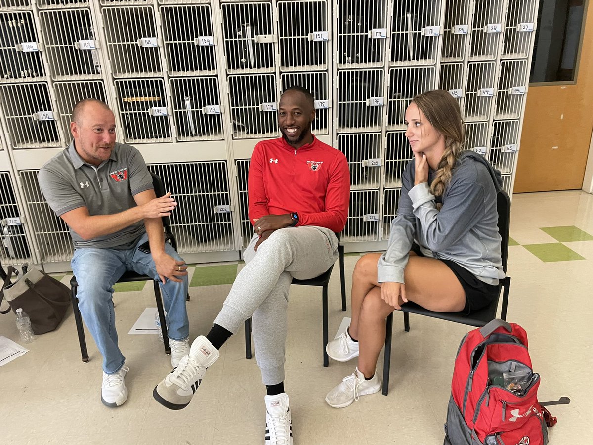 latraylnichole's tweet photo. When someone says-“I’ve been in education for 15 years…I’ve been in education for 19 years and this is the best training that I’ve been to”-I think it was a successful day!!! Thanks @WMSWolfpack &amp; @WalkertownHigh for your engagement today! Excited to continue this work!!! https://t.co/Ra9ypLjR7S