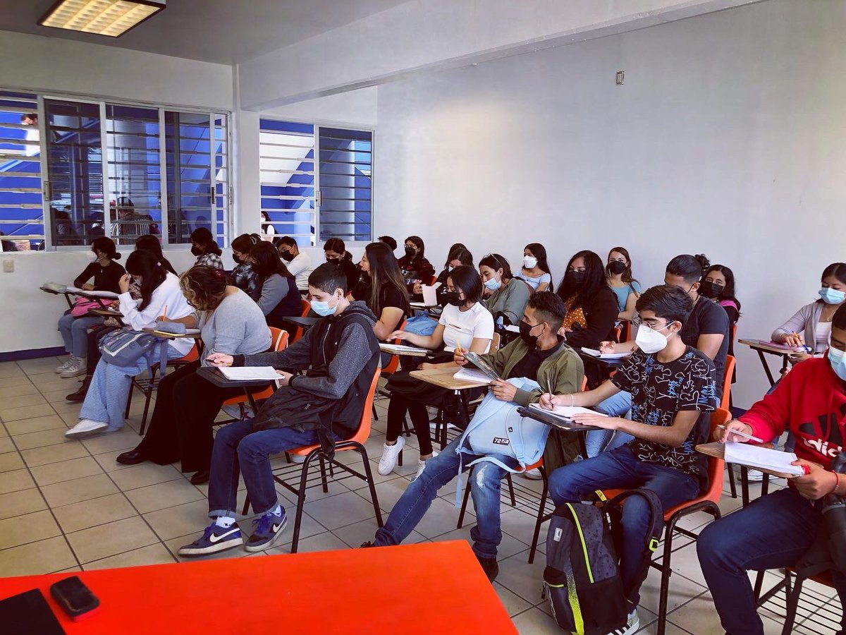 BereBac's tweet photo. ✨La educación es simplemente el alma de una sociedad a medida que pasa de una generación a otra.✨Gilbert K. Chesterton:.Con mucho entusiasmo tras 2 años y 5 meses de pandemia, iniciamos un nuevo ciclo escolar de manera presencial:.
#SomosUABJO
#CienciaArteYLibertad 
#SomosAUMA https://t.co/MgIJlvKu5n