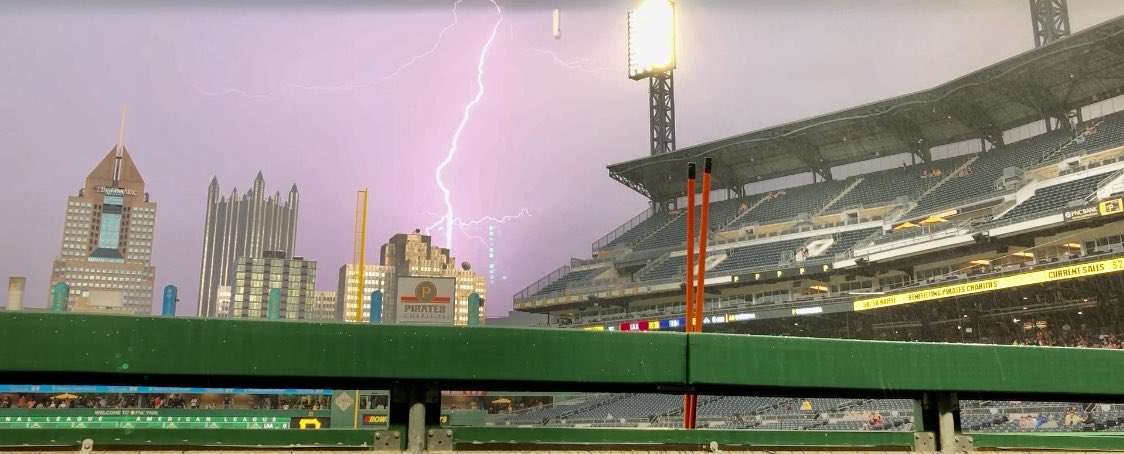 SNPittsburgh's tweet photo. 🏴‍☠️⚡️ -DP ⁦@Pirates⁩ https://t.co/3jzf3bV4p0