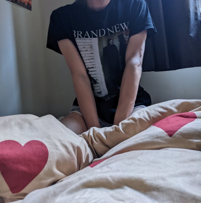 Need to wake up next to someone I can grind on https://t.co/YB9zzDREvp