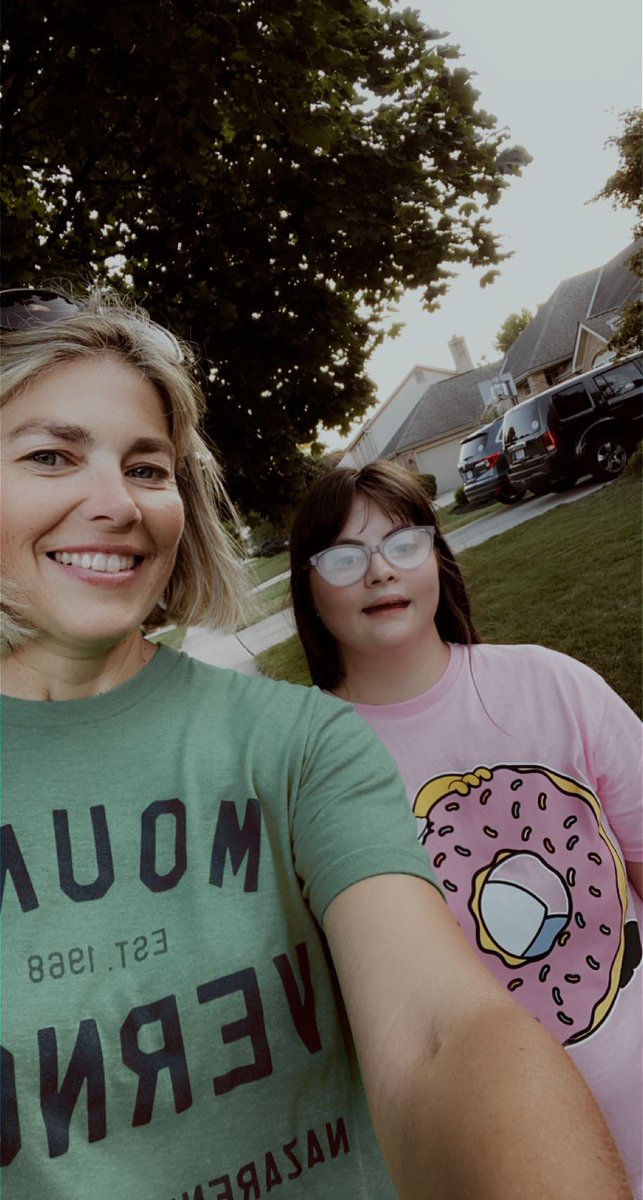 MrsHayesfam's tweet photo. Got our 4 miles in 🔥🔥🔥 #walkingpartner #Famjam22 #100miles #myabbers @Bob_Lazzari @MrsOTeachesK @jcae2008 https://t.co/KaMfCMeBaV