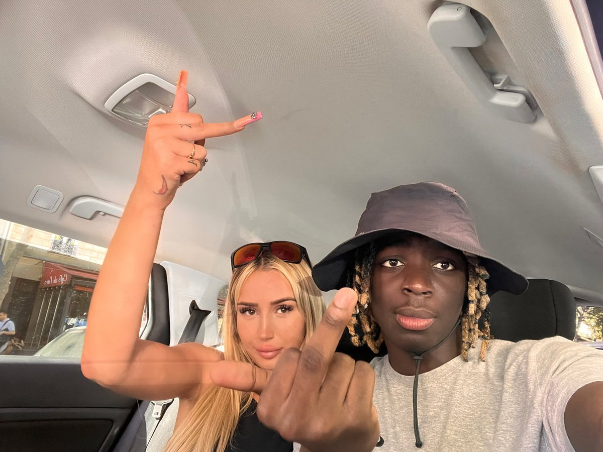 Même moi Polska je suis en couple … remettez vous en questions ceux qui ont pas de meuf et de mec 😅