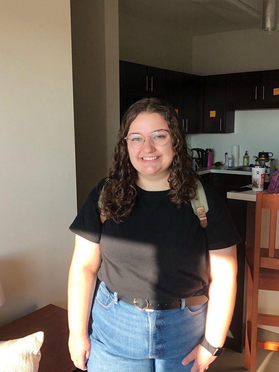 FastpichFan's tweet photo. First day of school. 25 and 2nd year working towards her DMA (Doctorate in Music Appreciation), 21 student teaching during her final year, 20 and a junior working towards her degree in psychology. We could not be more proud or blessed #strong #independent #selfsupporting https://t.co/TqALzaZJsM
