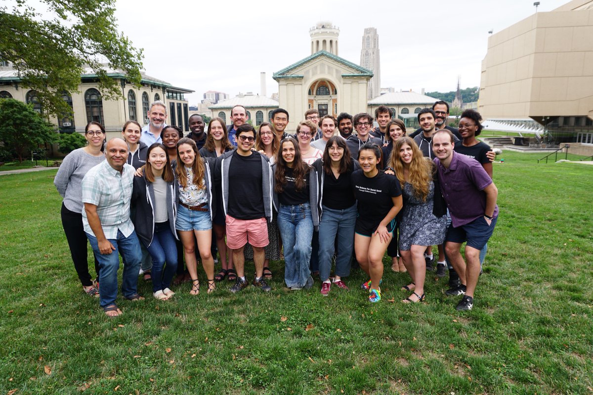 survived and thrived off of Craig St samosas, What's Poppin (kettle corn and Joe's greeting), bias/fairness trainings, debugging SQL queries and streamlit apps, and working with some really, really amazing people this summer! Back in Chicago, but Pgh always feels like home 🥰