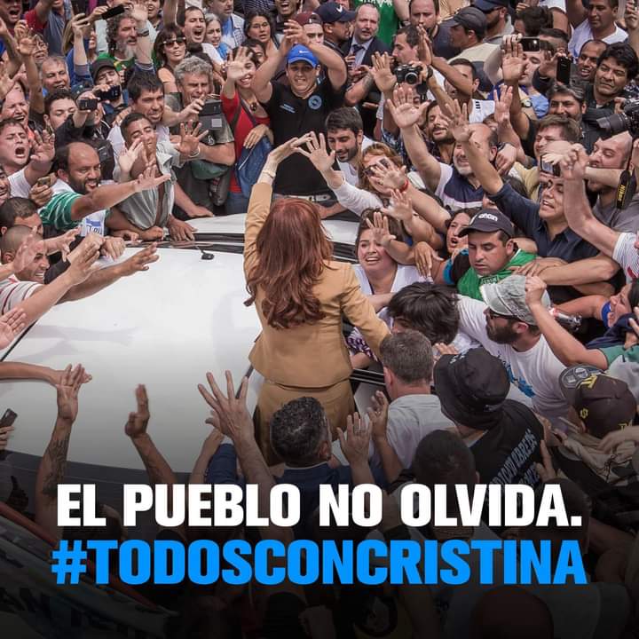 hertler_viviana's tweet photo. "Hicieron y siguen haciendo todo lo posible para destruirme. Creyeron que terminarían abatiéndome. Es claro que no me conocen"
@cristinafkirchner 

#TodosConCristina https://t.co/7vsxFwzHHT