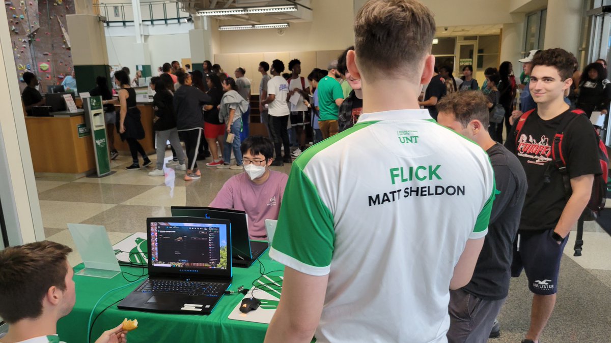 UNTEsports's tweet photo. Rec X was a success! Thank you to everyone who came by to check us out and play a little mundoball with our LoL varsity players! 💚🤍 https://t.co/c8gbzLcRMT