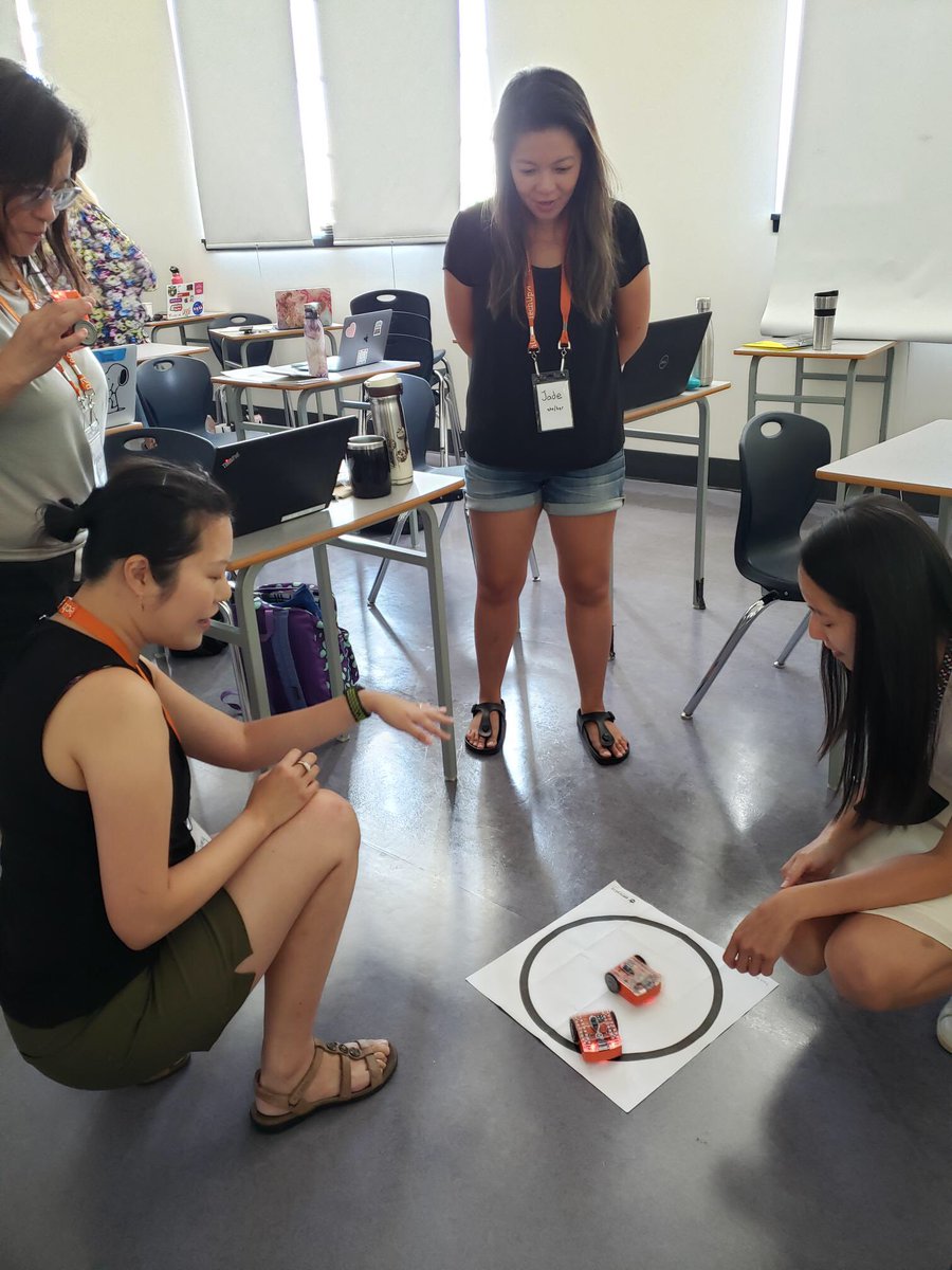 ckmng8's tweet image. Sumo wrestling with Edison @ScienceWorldTR  #STEAMDays2022 #SWTechup #readytolearn #teacherprod #sd43teachers #STEAMeducation #adst #vancouverbc #Collaborate