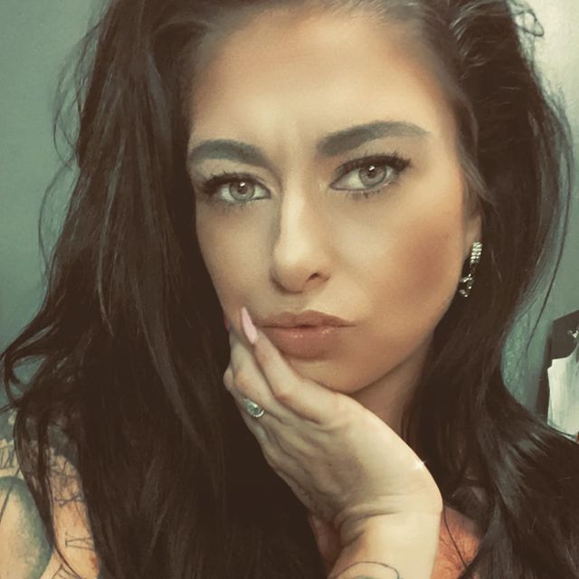 Mrs5tutterH's tweet photo. just me ..... #adhd #eupd #CPTSD #anxiety #Mrs5tutterH #justeme #selfie #tattoos #streamer #twitchstreamer #TwitchAffliate @Twitch @RetweetOnTwitch @TwitchRetweetzz @grow_streamers @SupStreamers https://t.co/n22o699D6Y