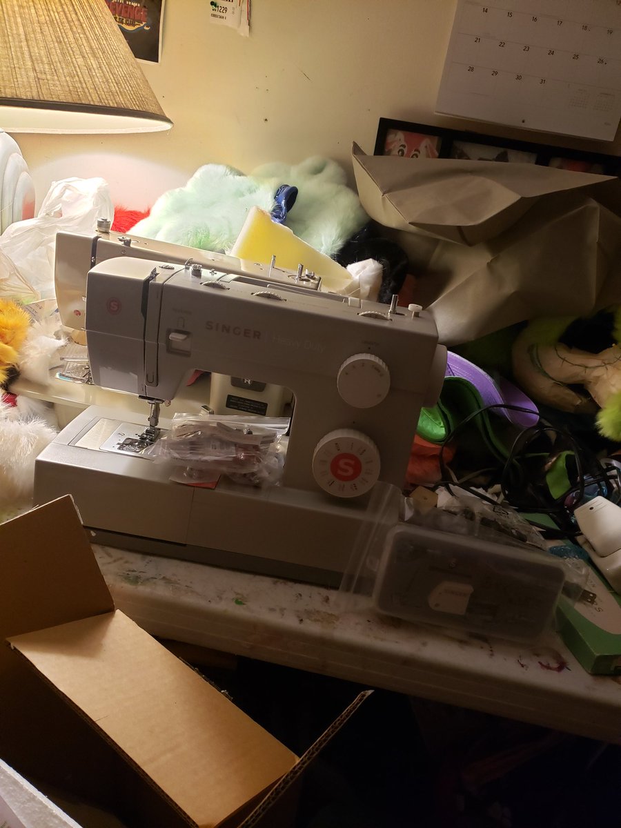 RooWorksSuits's tweet photo. to make a long story short,

i now own two sewing machines. wat do? https://t.co/yT6GFv65uM