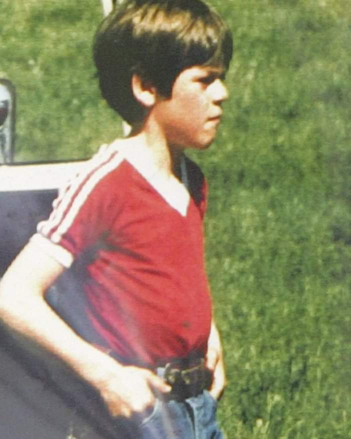 RealSpikeCohen's tweet photo. The day before, agents had murdered their 14 year old son Samuel. 

They also shot Randy, smeared his name to the public and put him on trial. https://t.co/UnZ0mxMKqA