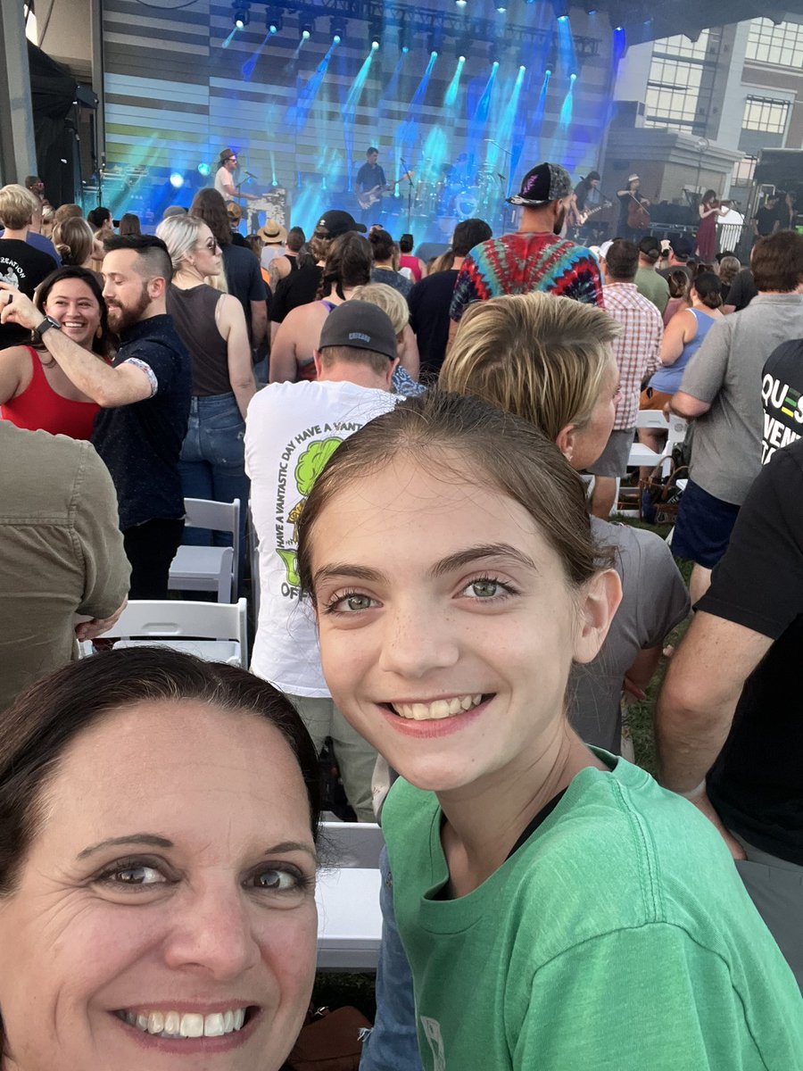 sslaven74's tweet photo. Our 1st @theavettbros concert did NOT disappoint!  Can’t wait to do it again!! https://t.co/sTbQBtuAsT