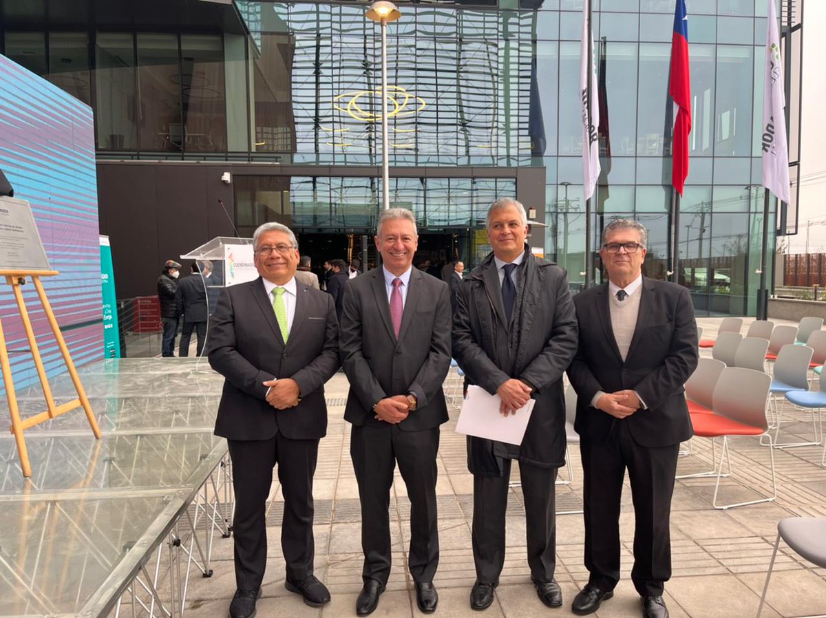 carlosmcaros's tweet photo. El Centro de Despacho Nacional de Energía más moderno se encuentra en Chile! Felicitaciones a @coord_electrico por esta inauguración que asegurará un servicio de calidad para más familias chilenas. https://t.co/i2cDGhhTjv