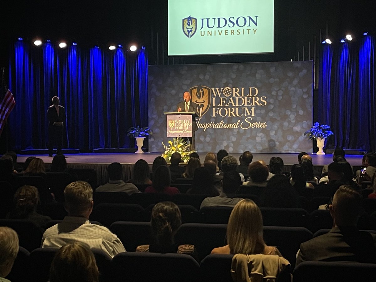 JudsonU_WLF's tweet photo. Tonight’s #wlfinspiration is beginning! Welcome guests and Elgin Mayor David Kaptain. https://t.co/2PRQMKDHTo