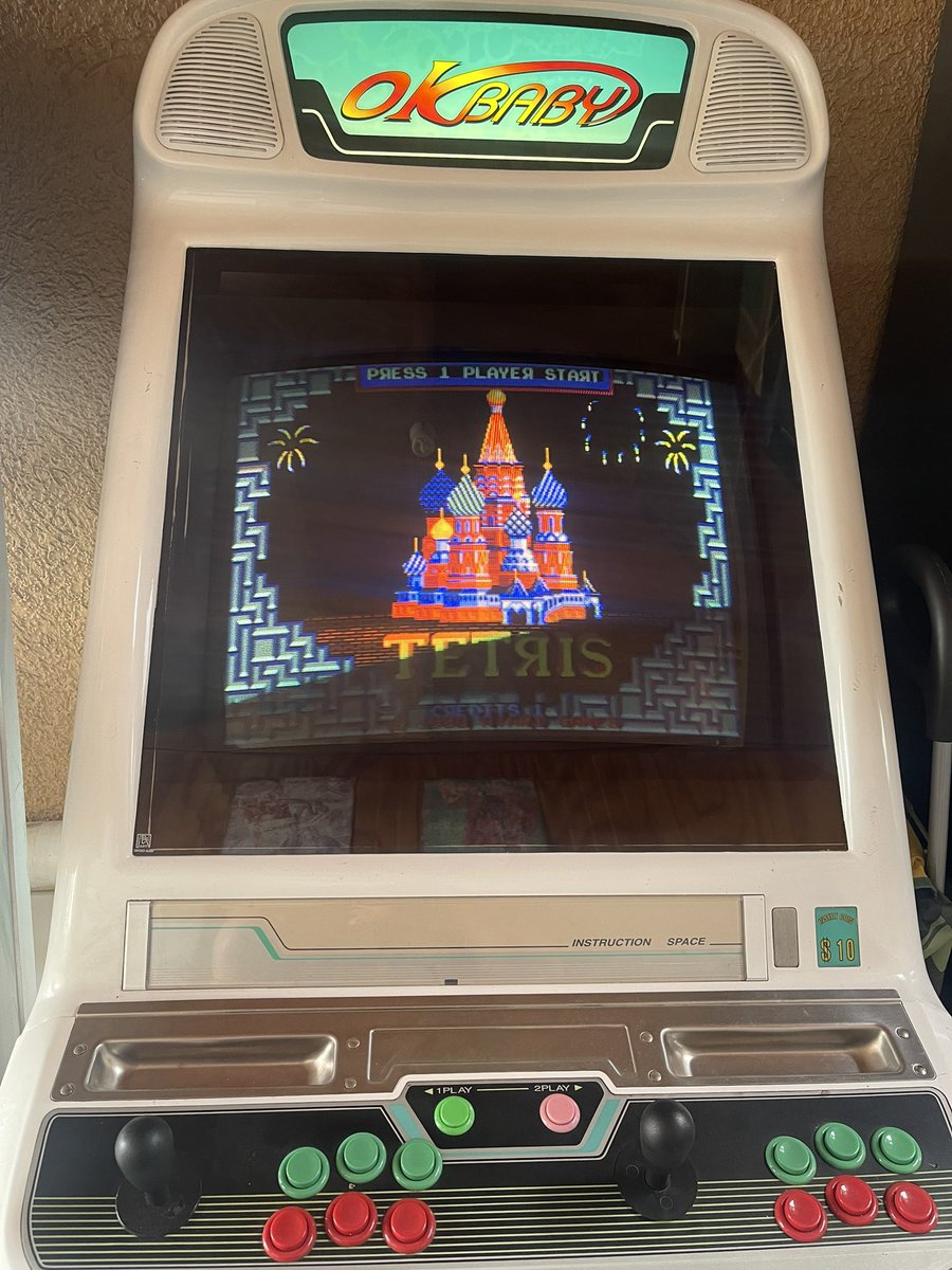KinchoNekki's tweet photo. Ayer prendí uno de mis Arcades para jugar esta belleza #Tetris #okbaby #poblacionalboy https://t.co/6EgtJP3EMi
