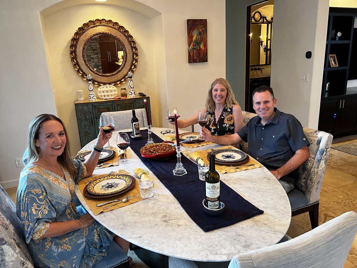 TM_10tori's tweet photo. If I had to pick just four pics from my weekend… they would be this and let’s just say, I am #happy and #thankful and feel so #grateful for my #friends and #family… #mivida! #friendshipgoals #VivaEspaña #paella #cookingforfriends https://t.co/lVQ4kmSD6c