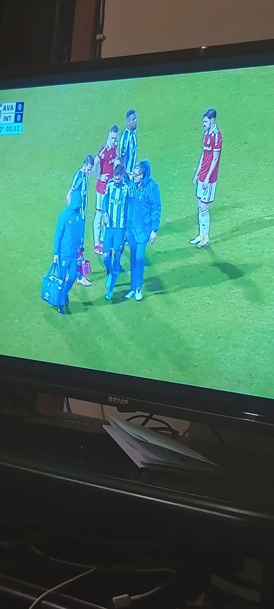 Bora da um boicote na Globo.