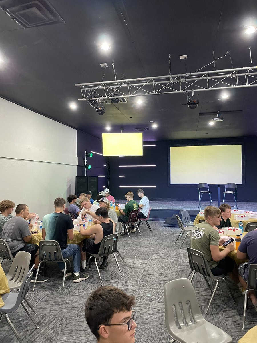 Alma_fball's tweet photo. A little pre-game pre-game with a great word spoken and a reminder about the A and the tradition. Thanks beyond for hosting. #only1airedale https://t.co/GjDVXIDvA0