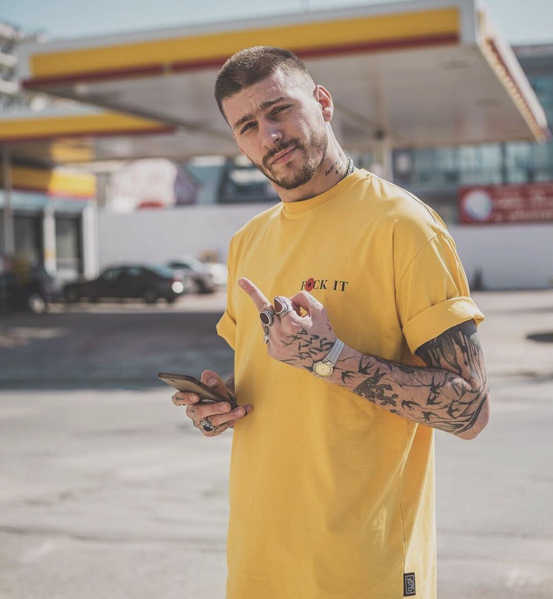 HighAsSin's tweet image. Real men eat their women out and enjoy it. Always ate pussy and will continue because I’m a mother fucking gentleman.