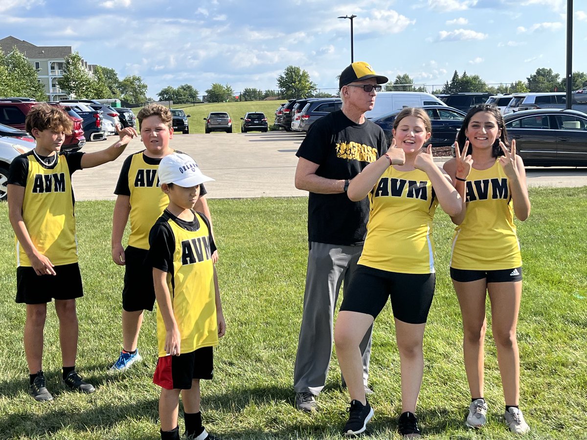 AVM runners right before their first race of the season!