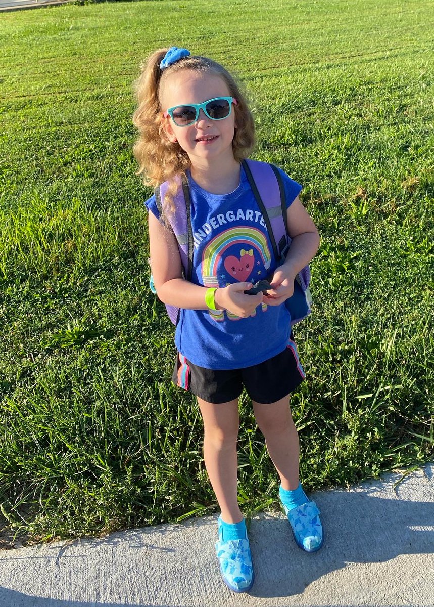 The coolest new kindergartener at <a href="/ZumHawthorn/">FZSD Hawthorn</a>… of course, I’m biased! 😉
#FirstDayOfSchool #classof2035 #momlife