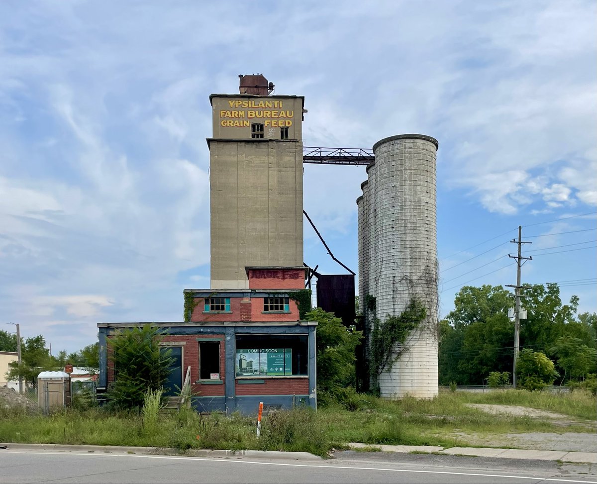 JoshLipnik's tweet photo. Ypsilanti Farm Bureau Grain Feed
Ypsilanti, MI https://t.co/IHJZHjFDyW
