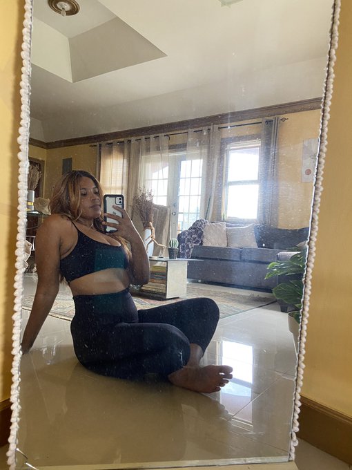 In 2 weeks, I&rsquo;ll be back in the gym after a 3 month break. I&rsquo;m gonna die. SEND HELP 😭 https://t.co/4<a href="/tag/asmr"class="tags"><span>#asmr</span></a>