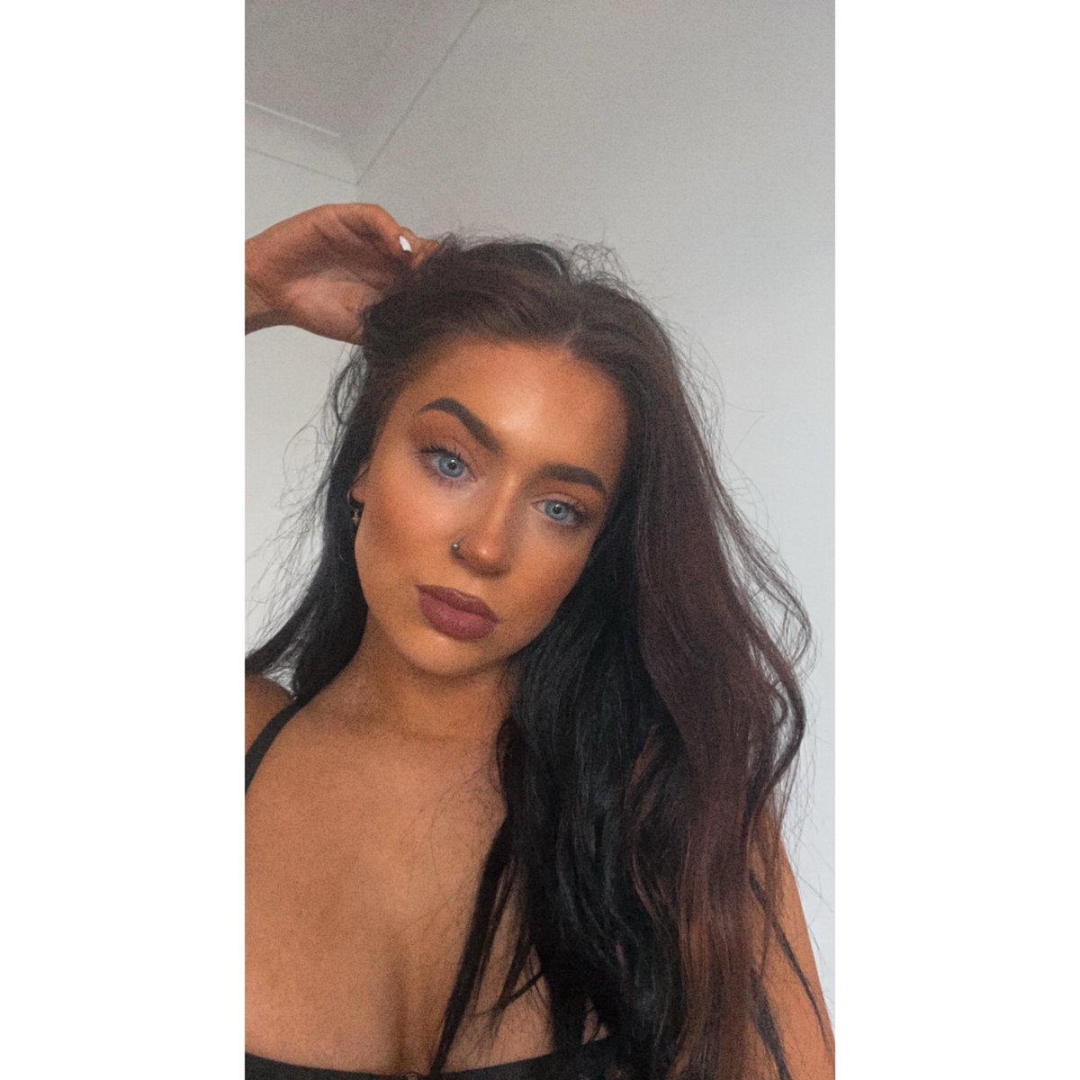 jasmineehan's tweet photo. Looks or personality??😈💦🍑 #question #onlyfans #onlyfansgirl #onlyfanspromo #single #blueeyes #boobs #bum #LFC #football #guys #girls #sex #HonestOpinions #bonnielocket https://t.co/eXBf3ICUhH