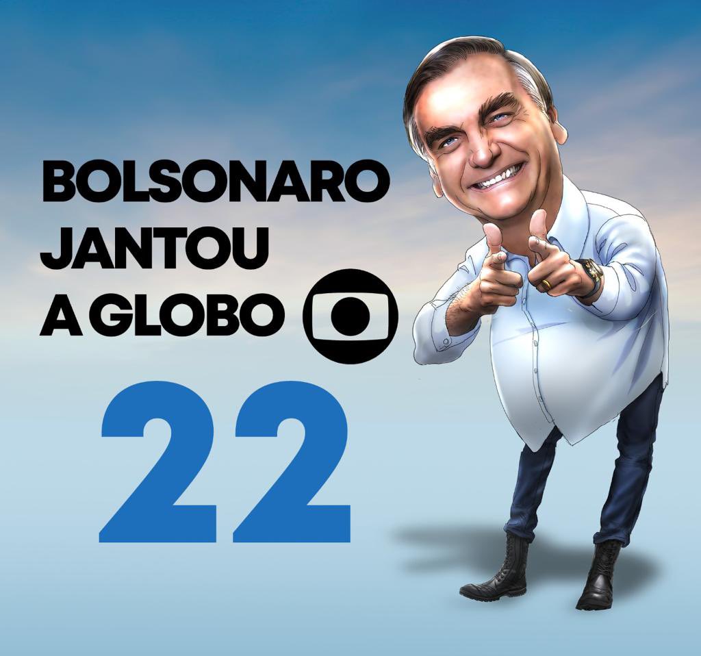 FlavioBolsonaro's tweet photo. Bonner e Renata foram péssimos atores. Caras e bocas de cinismo, perguntas irrelevantes e o Presidente @jairbolsonaro gigante nas respostas!
#BolsonaroNoJN https://t.co/sWsLdaQZW1