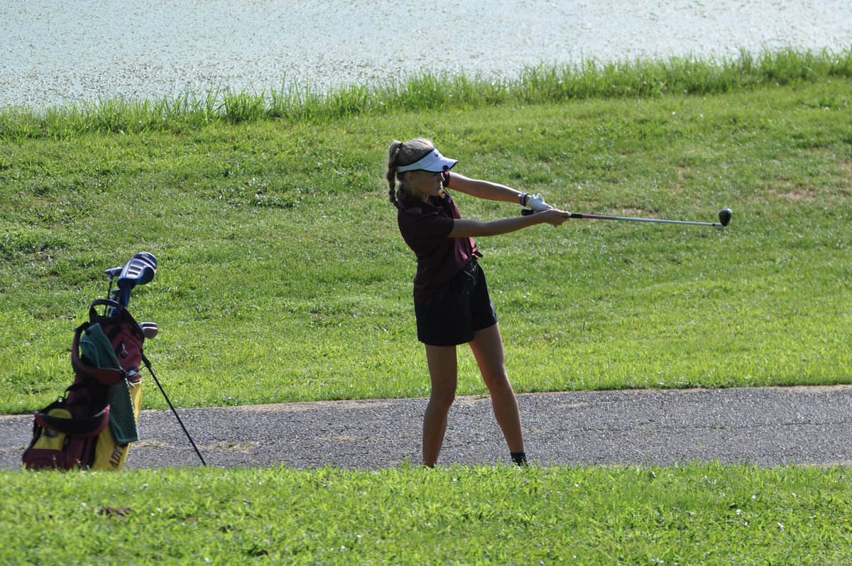 FH_Highschool's tweet image. The girls shot a 190 at the Waterford Invitational tonight, moving them into second place in the TVC standings on the year!