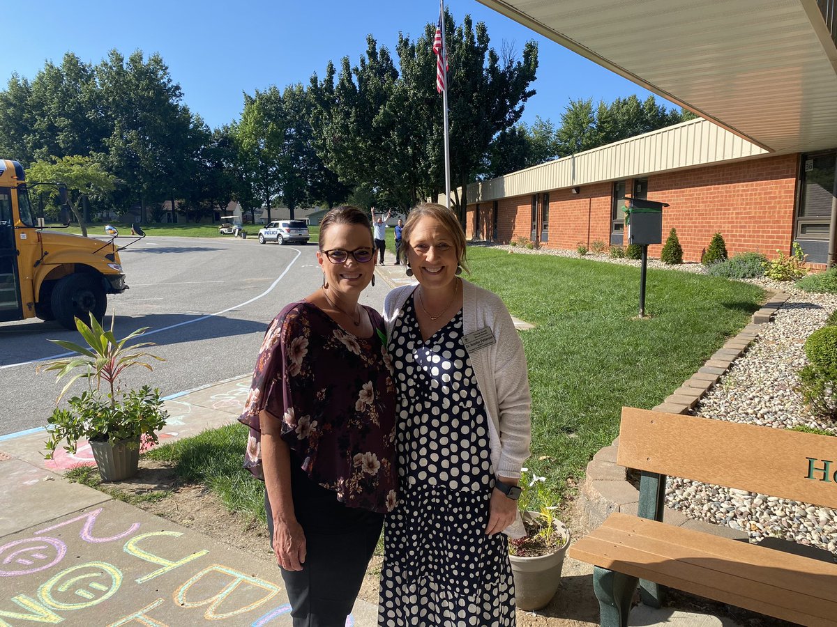 limbohr's tweet photo. So thankful to have District office administrators and local law enforcement present today for our first day of school! 🦅👏#fhsdlearns https://t.co/iKwXEzNnnj