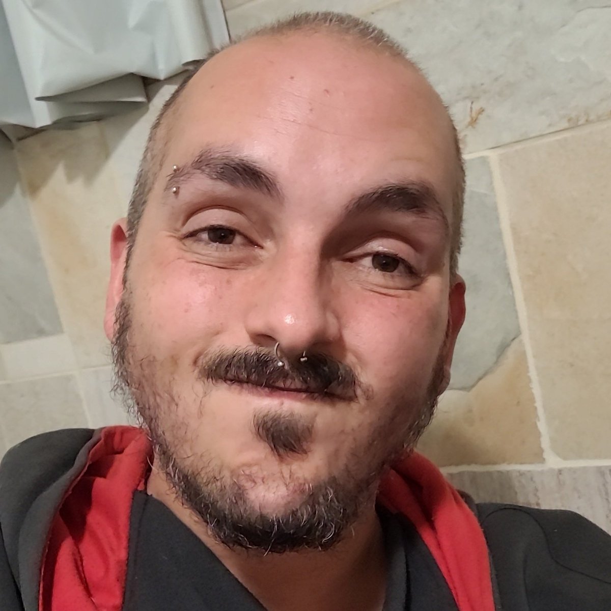 leonspi's tweet photo. #NewProfilePic https://t.co/XQqCL9Mr9X