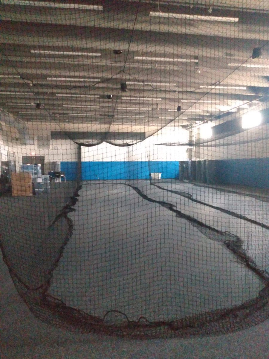 BondurantBsbl's tweet photo. We’re lucky to have a great new hitting facility in the new junior high! Thank you to our community and administrators for supporting for our players’ development. https://t.co/suDUQUFSi9