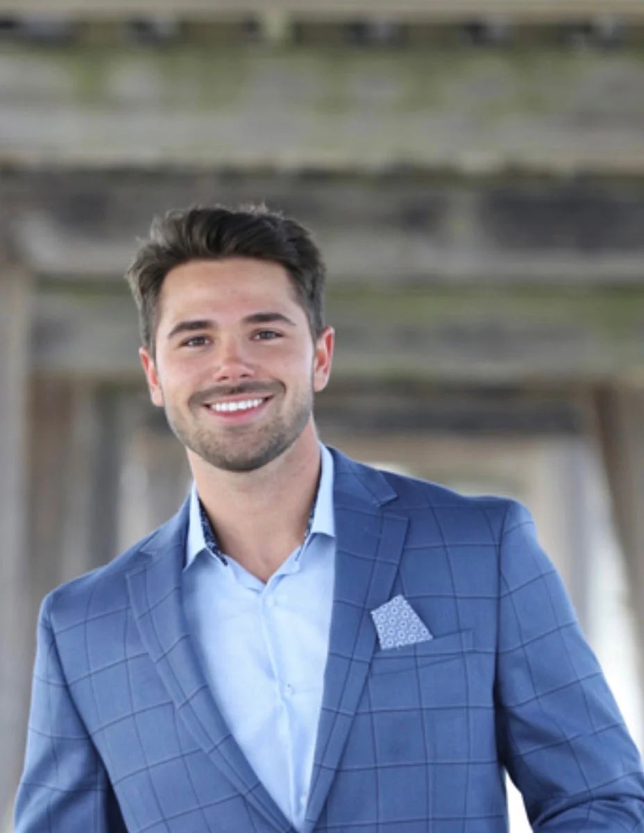 Daviesallison1A's tweet photo. I’m now Tyler for bachelor #thebachelorette #bachelorette https://t.co/8CSG0AJzJd