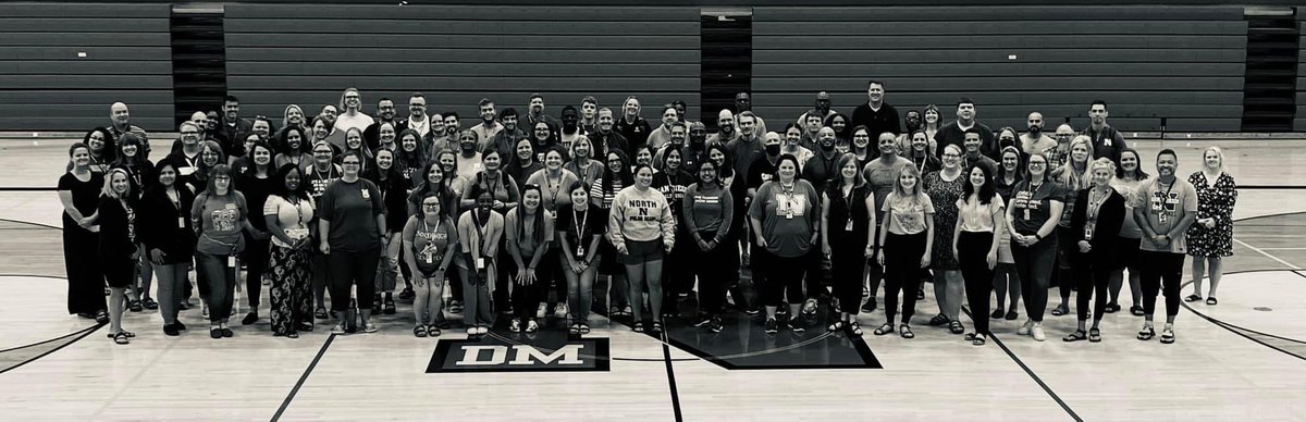 DMNorthMedia's tweet photo. The 2022-2023 @DM_North staff can’t wait to see everyone on Wednesday! #backtoschool https://t.co/BUm3CTeKtf