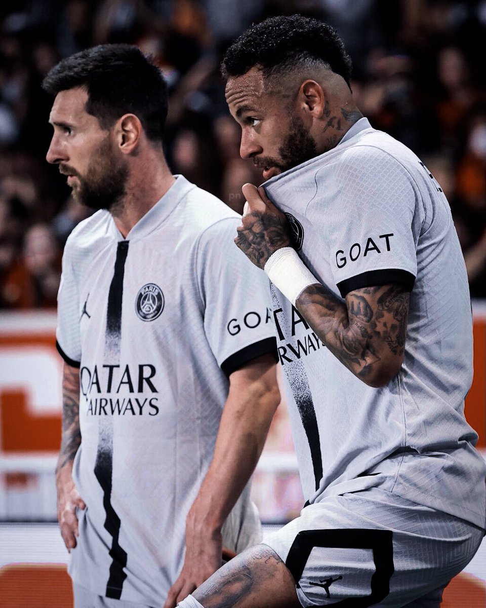 picsnjr's tweet photo. Que sorte a nossa! Neymar via instagram:

“Ídolo e Amigo 🤟🏾 Obrigado Futebol ❤️” https://t.co/cDu8LMSjVQ