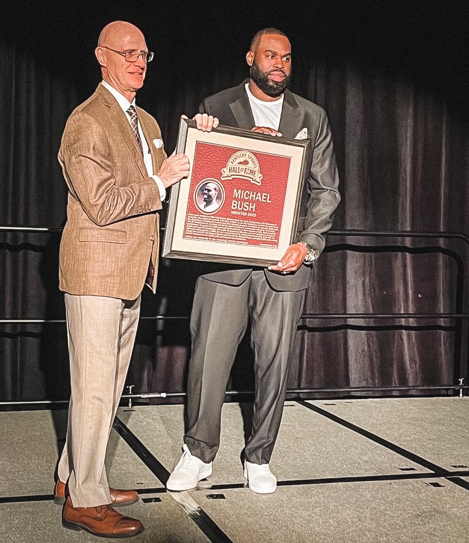 Congratulations to Cardinal Forever, <a href="/michaelbush29/">Michael Bush</a> on being inducted into the Kentucky Sports Hall of Fame! 

#GoCards
