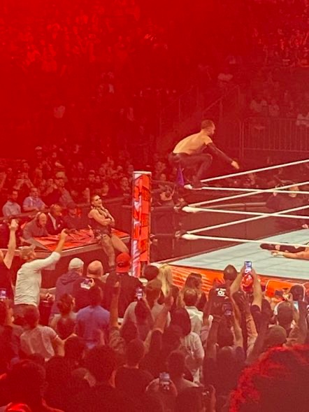 AjBlueBayBelt's tweet photo. @RheaRipley_WWE has the best seat in the house!👹😈⚖️ #WWERaw #TheJudgmentDay #TimeForRetirement #ByeEdge https://t.co/gQSP5CNZqJ