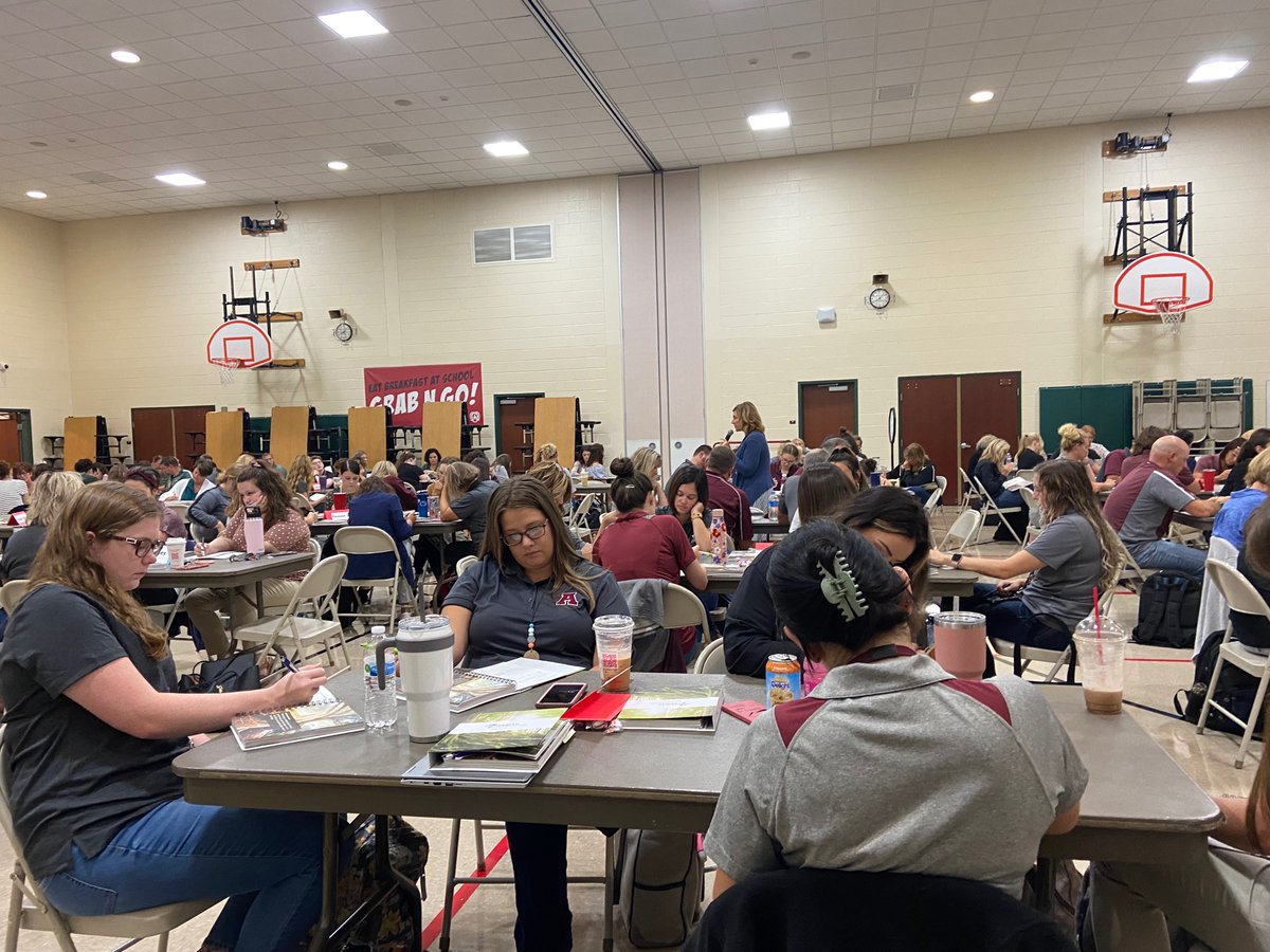 haleyfleegle's tweet photo. Such a valuable and exciting day of professional learning! So proud of this team and excited for this new journey with @TheLeaderinMe!  
“To change ourselves effectively, we first had to change our perceptions.” Stephen Covey 
#gomtlions https://t.co/jUMhpqn7HN