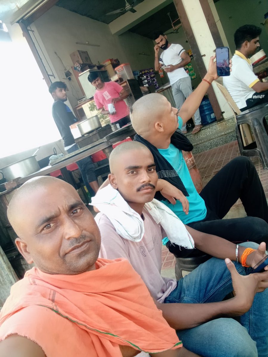 rajesa_raju's tweet image. जय श्री राम 🌹🙏🌹 जय श्री कृष्ण राधे राधे 🌹🙏🌹 सनातन हिंदू धर्म भगवाधारी राजेश कुमार यादव ऊर्फ राजू यादव जिला मैनपुरी उत्तर प्रदेश जय श्री राम 🌹🙏🕉️🪔🎪🪔🌹🇮🇳🌹🌹🇮🇳🌹🌹🇮🇳🌹🌹🇮🇳🌹🌹