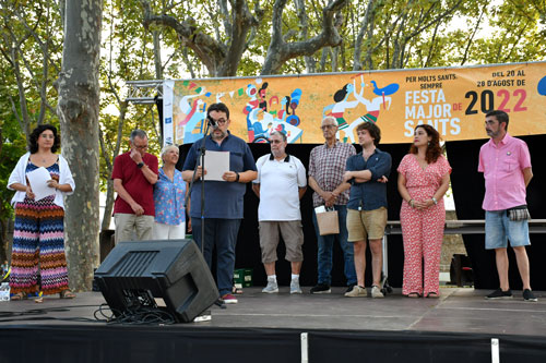 La Biblioteca Perduda d'<a href="/Alcolea_de_baix/">ALCOLEA DE BAIX</a> es proclama guanyadora del Concurs de Guarniments de Carrers de la Festa Major de Sants 2022. El segon premi ha estat per la <a href="/comifinlandia/">Comissió Finlàndia</a> i el tercer per Plaça de la Farga. <a href="/FMSants/">Festa Major de Sants</a> #FMSants

▶️Notícia📰i fotos📸:
el3.cat/noticia/77862/…