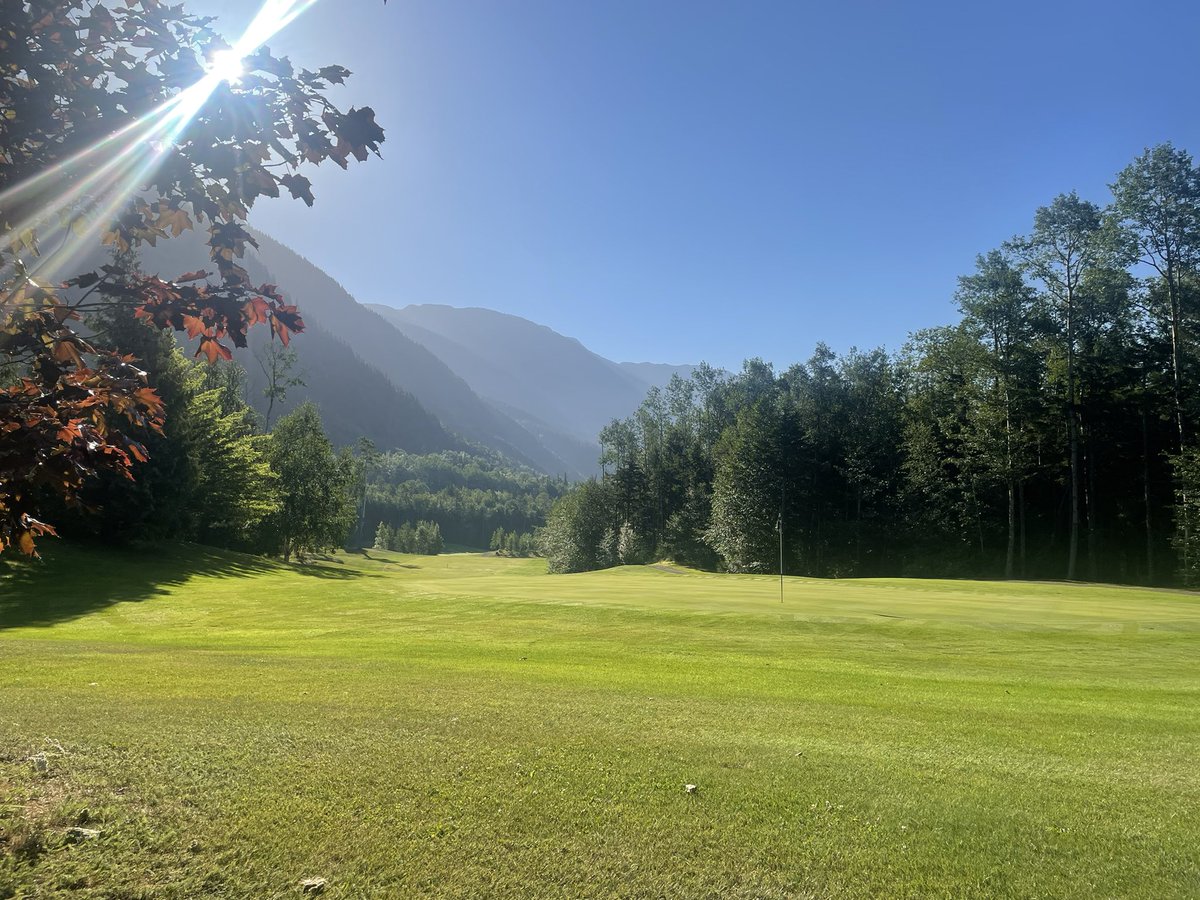 A few years ago I had a major heart problem that kept me on the couch for a year. Thanks to a great assistant and members the course kept going strong. Just a reminder to all workers to take the time to enjoy what we do and where we do it. #skeenavalley #TerraceBC