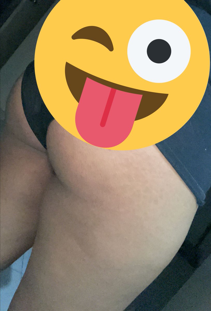 Dana_lyu's tweet photo. Buenas noches bbs ya me siguen en insta?? 😏😏😏 Allá tmbn puede ver mi 🍑 y un poco más 🤭🤭 #lunesdeputitas #LunesDeProvocacion #HouseOfTheDragonHBO https://t.co/ecpKJkzZnh https://t.co/9EMaKpgOtC
