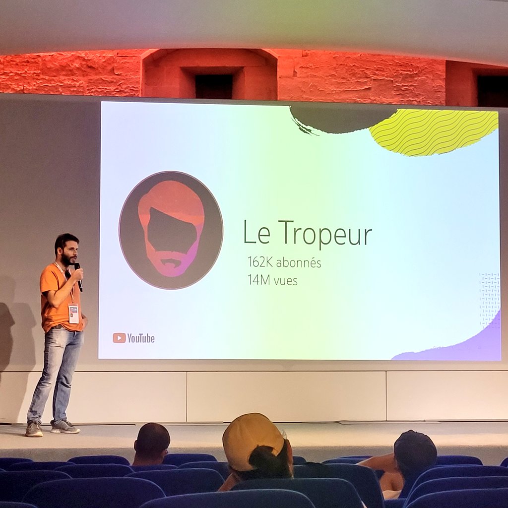 Adri1Joly's tweet photo. Stratégie de #membership sur #YouTube • les avantages donnés par @LeTropeur à sa communauté :
1️⃣ Les badges
2️⃣ Envoi en avant-première des vidéos (24h à l'avance)
3️⃣ Échanges (développement du sentiment d'appartenance) : questions et sondages pour les impliquer

#Frames2022 https://t.co/qFB60YELno