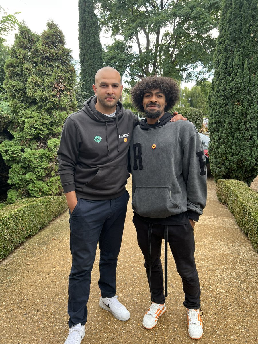 AnwarU01's tweet photo. What a privilege to spend the day @WatfordFC &amp; get to interview one of my favourite players 🤩🇧🇩 @HamzaChoudhury1 about all things @NujumSports @WeAreTheFSA #TheChampionship #Watford #Leicester #AsiansInFootball #Academies #Bangladesh &amp; even #Cooking 👏 a great day at the office https://t.co/Emv266hElS