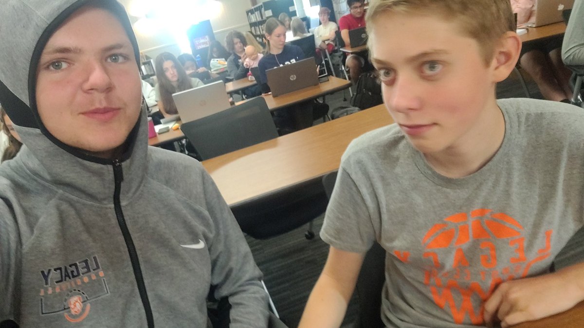JoeThorsland's tweet photo. @lca_strength Let's goooo. So hyped for #roarweek you already know me and Gavin are had to represent.#hadtorepresent #hyped #closedtoeshoes #noslides #gavinislifting #HouseoftheDragon #Football #justakidfromAkron๐ https://t.co/gnYW21mP4X