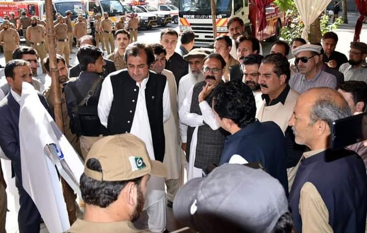 AbdulKhalidPTI's tweet photo. ***گلگت بلتستان کے عوام کے لئے  بڑی خوشخبری***

ریسکیو 1122 کو جدید مشینری اور گاڑی��ں فراہم کردی گئی 

35 کروڑ لاگت سے خرید گئی مشینری اور گاڑیوں کو ریسکیو 1122  کو حوالے کرنے کی تقریب میں زیر اعلی گلگت بلتستان خالد خورشید کی شرکت https://t.co/MP3lWtQKq4