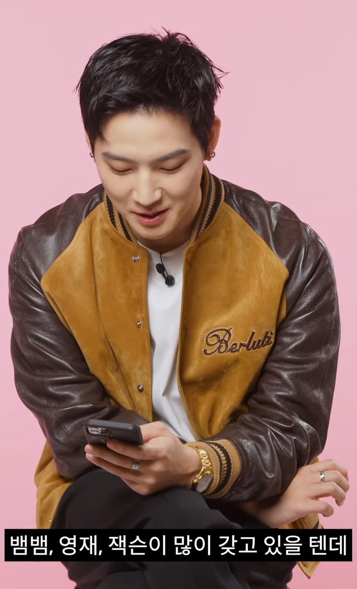 narae8895's tweet photo. @cyjprint @jaybnow_hr @GOT7 @cdnzarecords 앜 궁금해. 사진 좀 봐주세용 (┛✧Д✧))┛彡┻━┻ ㅋㅋㅋㅋ

[#InMyPhone] What are the names of #GOT7's members that #JAYB saved?

Pls 👍💬➿!🙌
🔗 https://t.co/MgtysBy0jR

#GQKorea @jaybnow_hr #제이비 #CDNZA https://t.co/v2zXSnCjsj